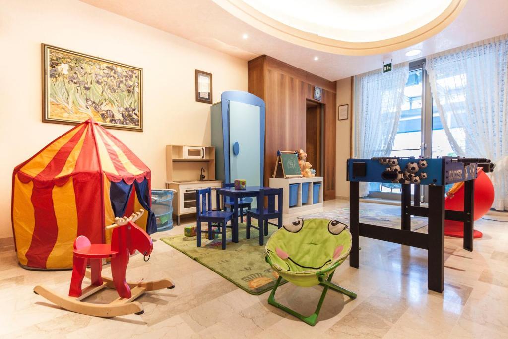 Hotel Mayer Bibione Exterior photo
