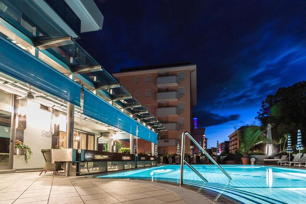 Hotel Mayer Bibione Exterior photo