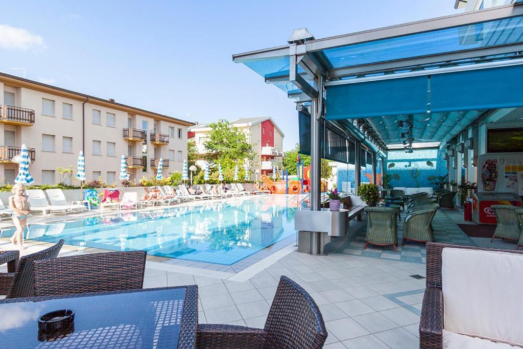 Hotel Mayer Bibione Exterior photo